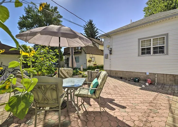 Well-equipped Cottage: 2 Mi To Rodeo!