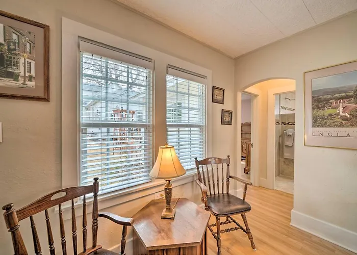 Well-equipped Cottage: 2 Mi To Rodeo!
